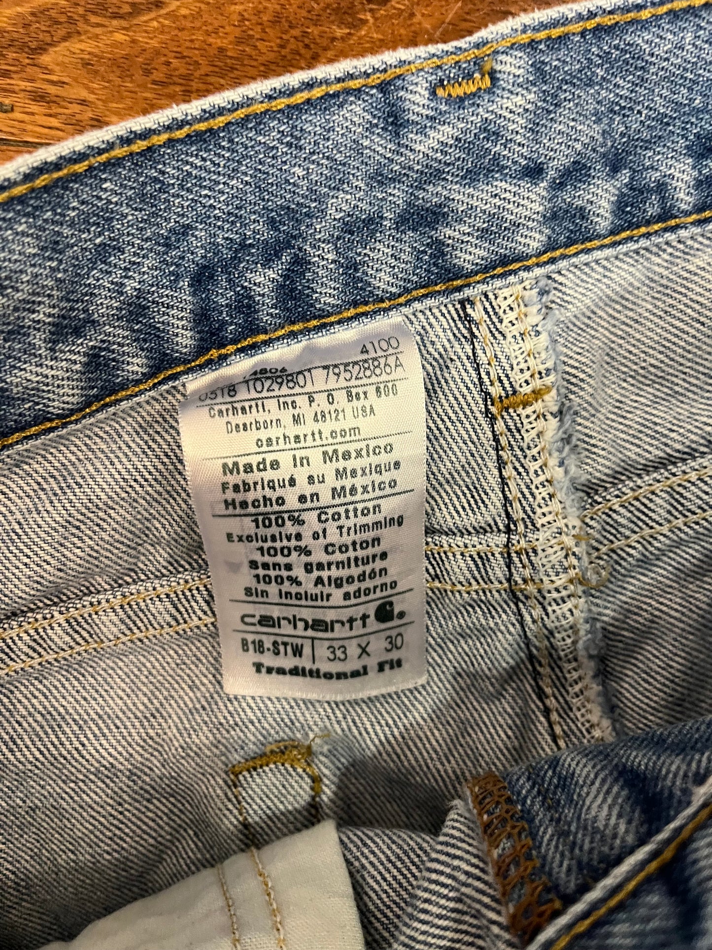 2018 Carhartt Mid Wash Denim Shorts (33)