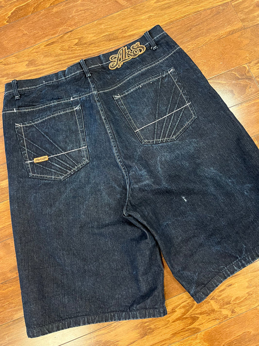 00s Akademiks Oversized Jean Shorts (40)