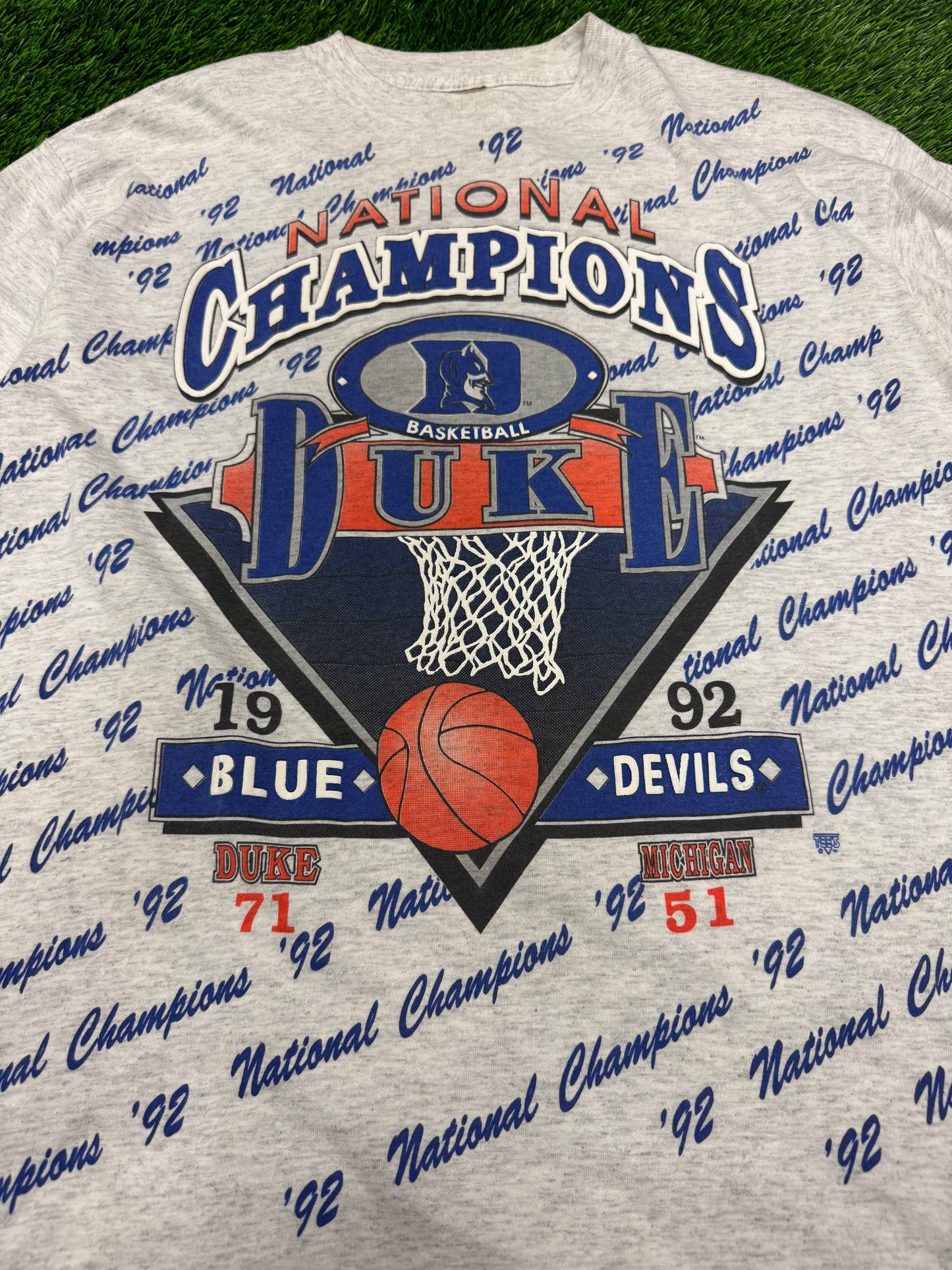 1992 Duke Blue Devils "National 92" College Basketball Tee (XL)