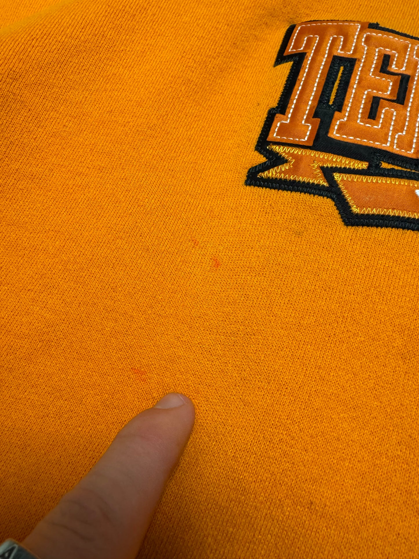 00s University of Tennessee (UT) Vols Spell Out Vintage Russell Embroidered Hoodie (L)