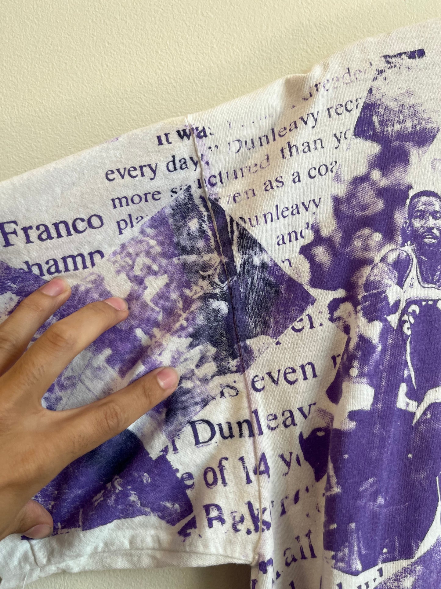 90s Charlotte Hornets Rare Single Stitch AOP Newspaper Tee (XL)