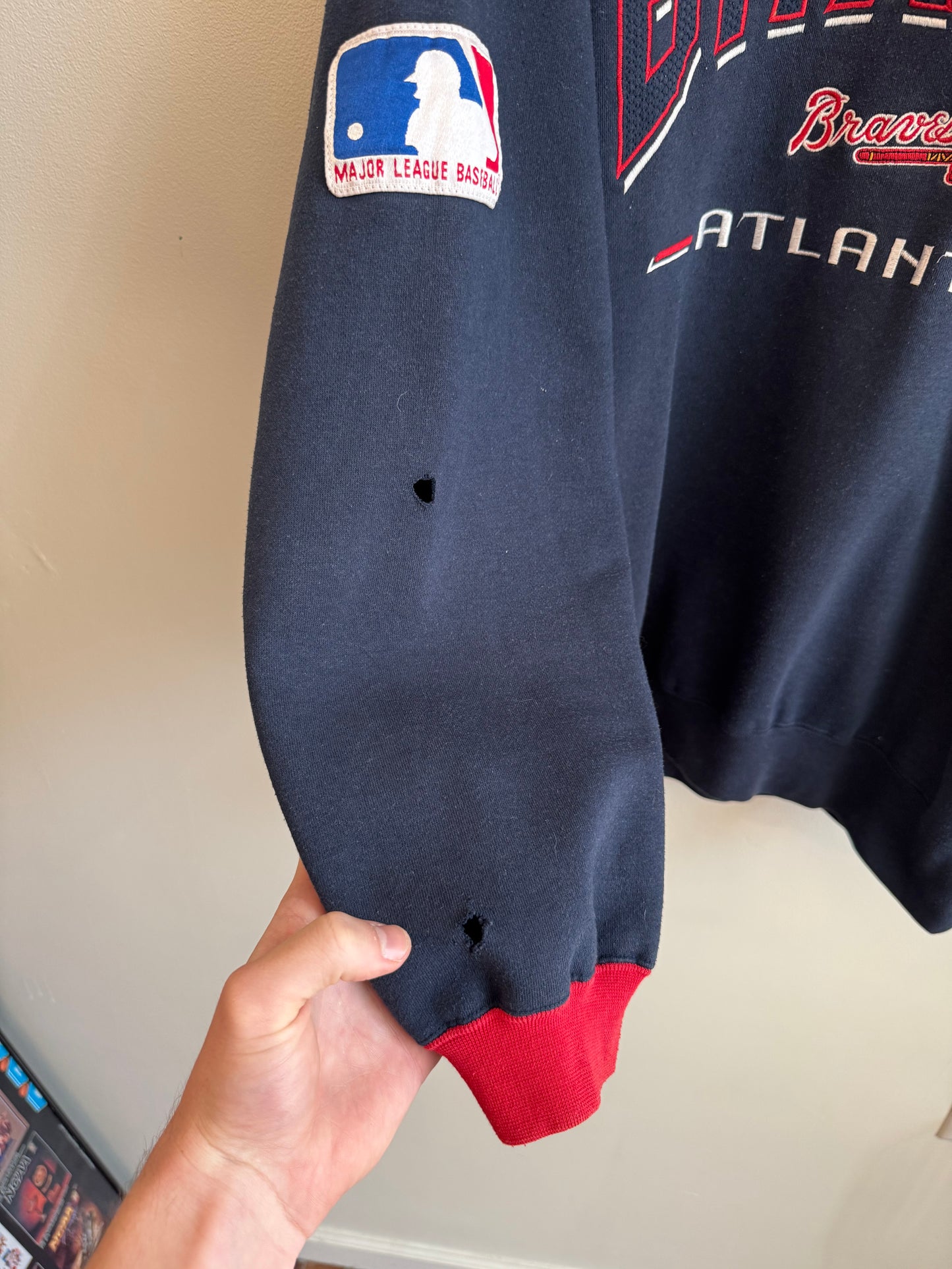 90s Atlanta Braves Vintage Embroidered Lee Crewneck (L)