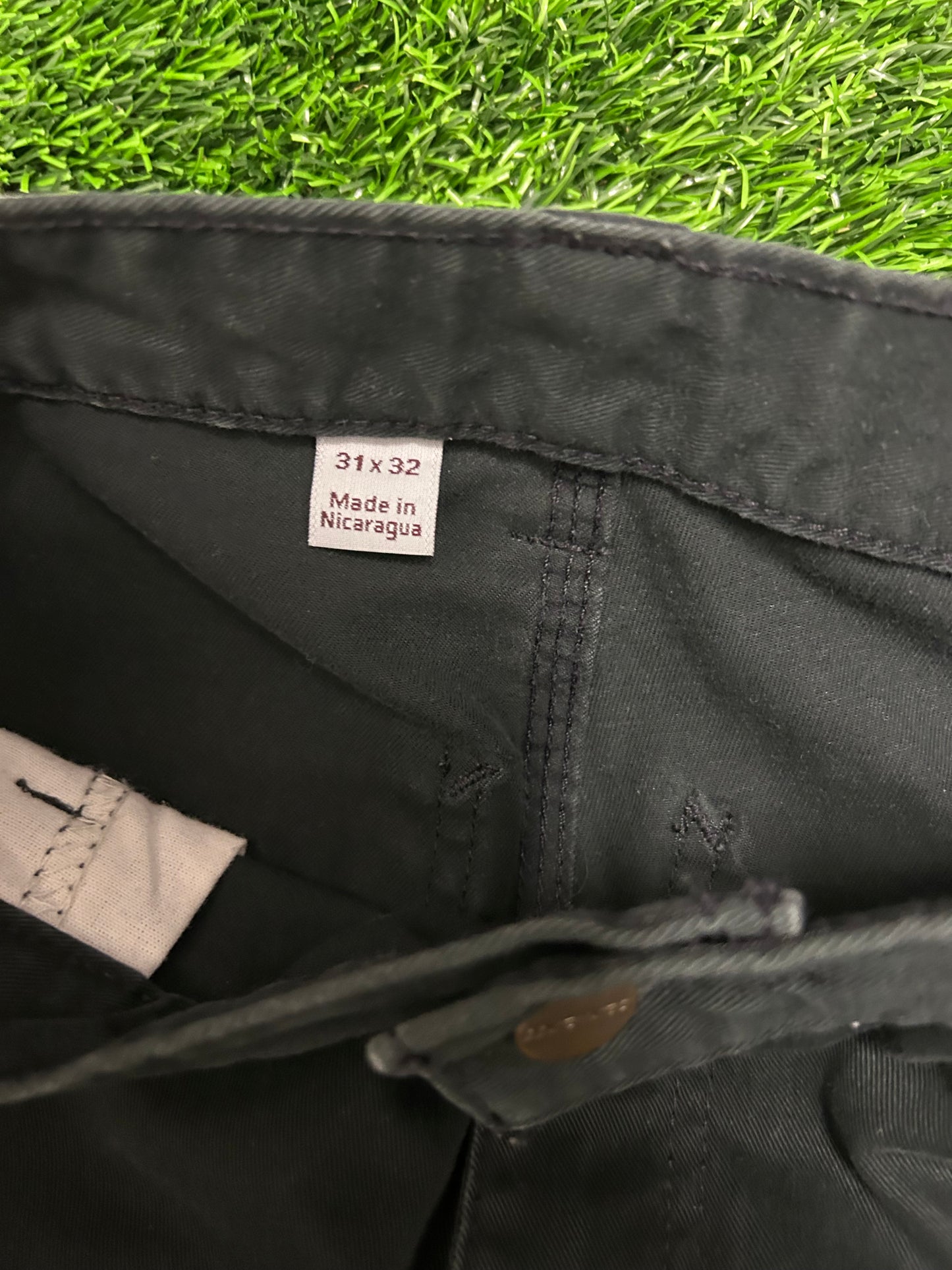 Black Carhartt Carpenter Pants (31 x 32)