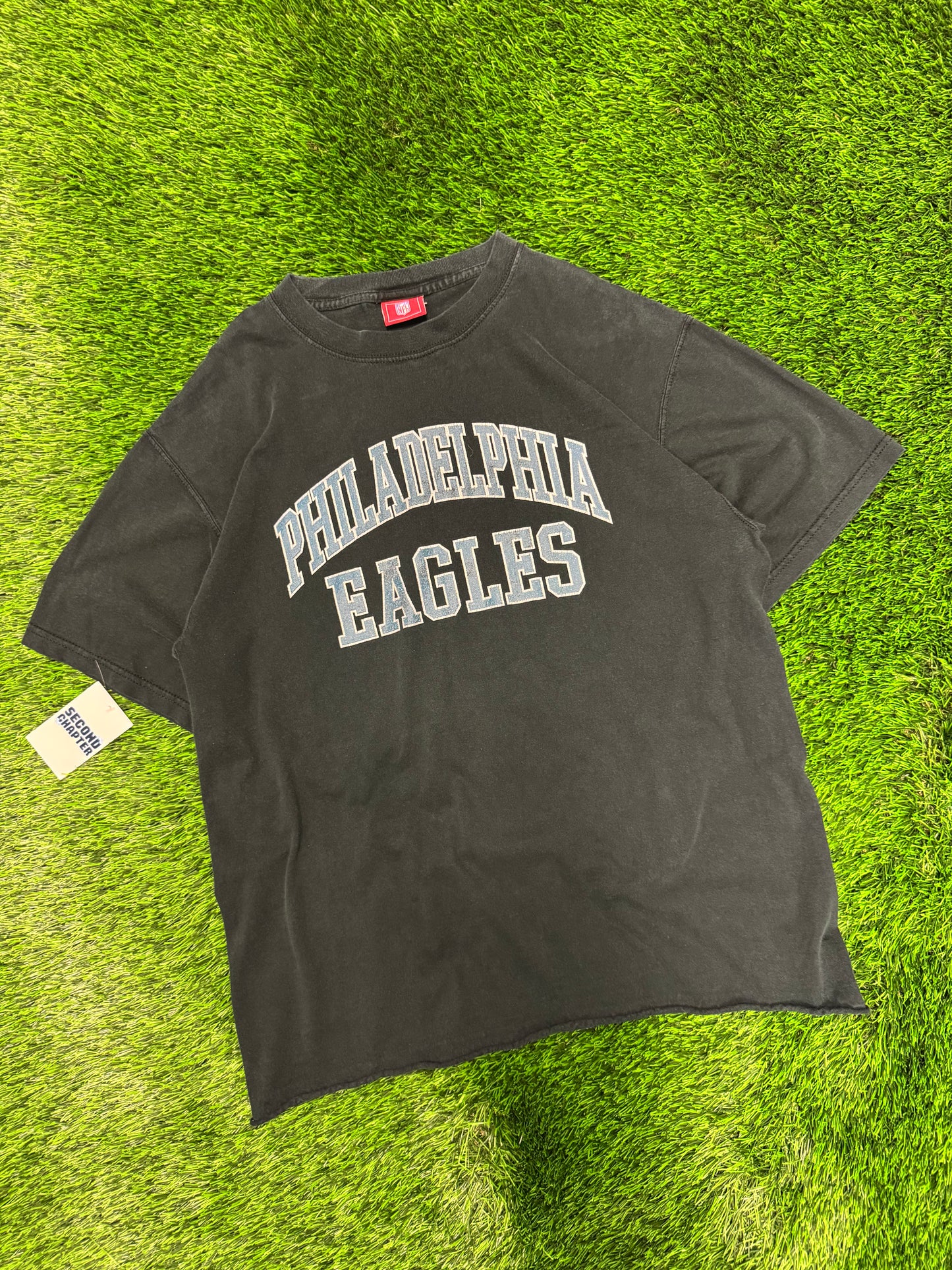 00s Philadelphia Eagles Black Spell Out Cropped Tee (L)