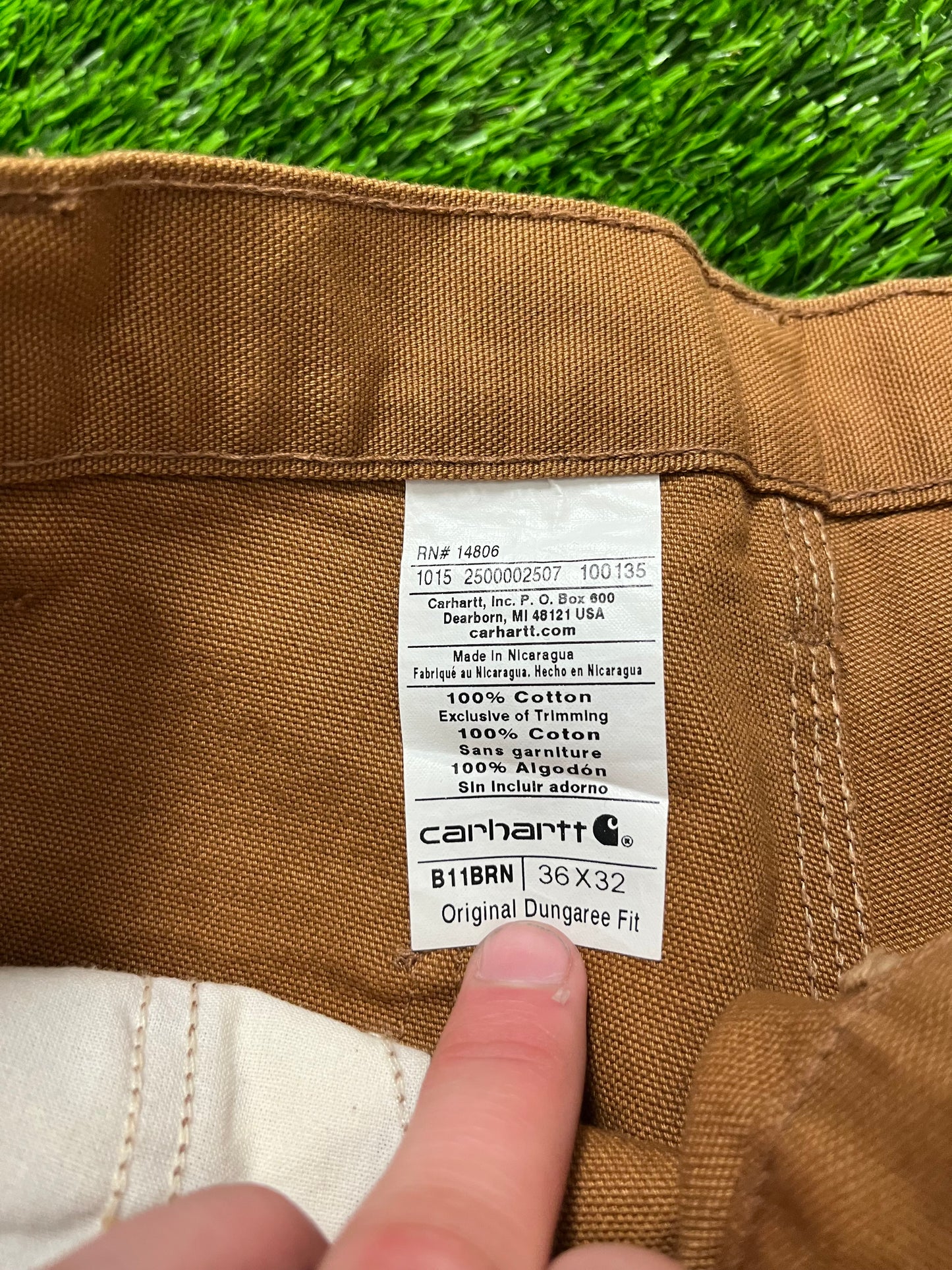 2015 Carhartt Carpenter Workwear Tan Cut Frayed Shorts (36)