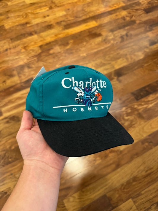 90s Charlotte Hornets Spell Out Two Toned Twins Hat (OS)