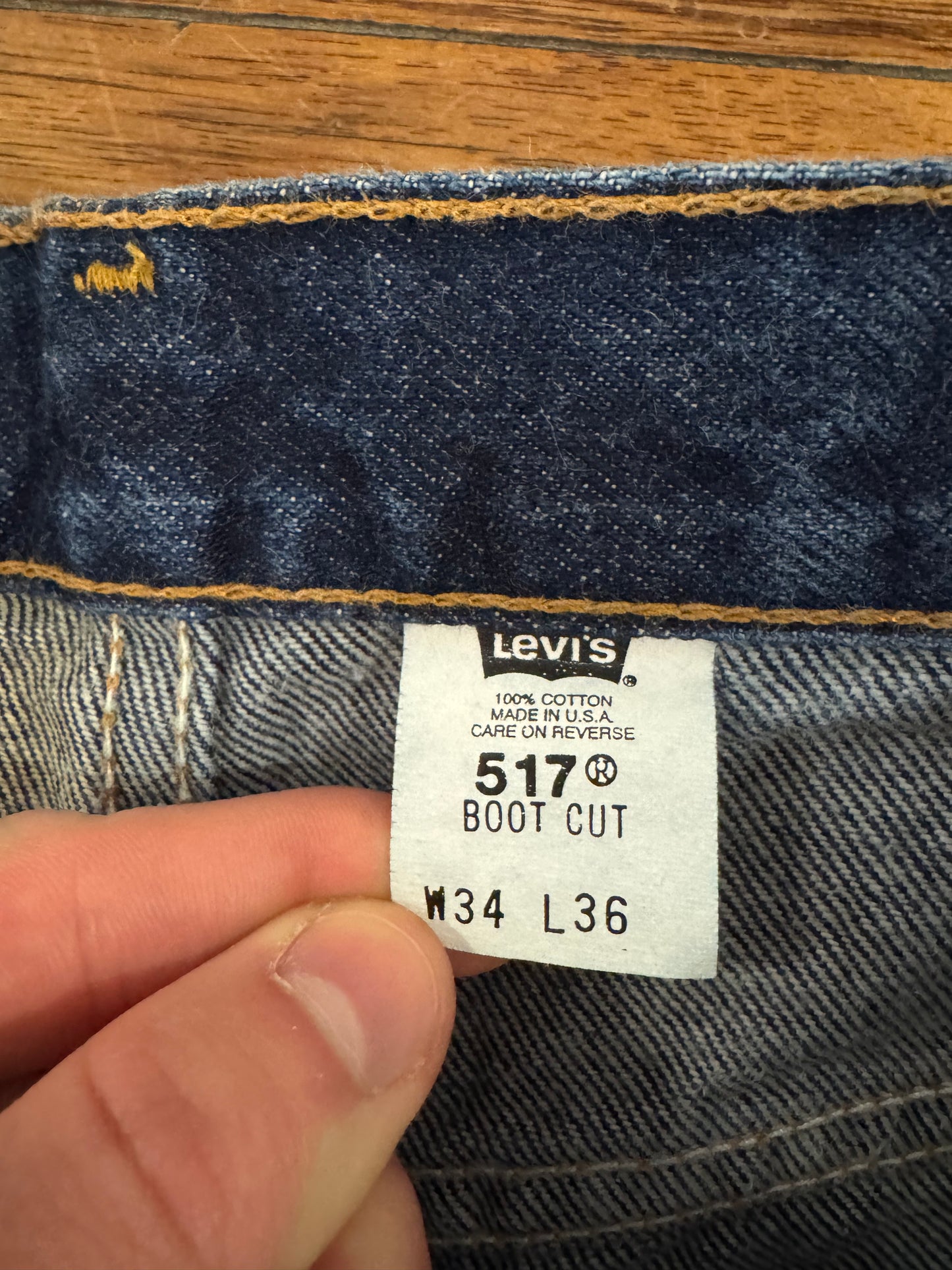 2000 Levi's 517 Dark Wash Boot Cut Jeans (34 x 36)