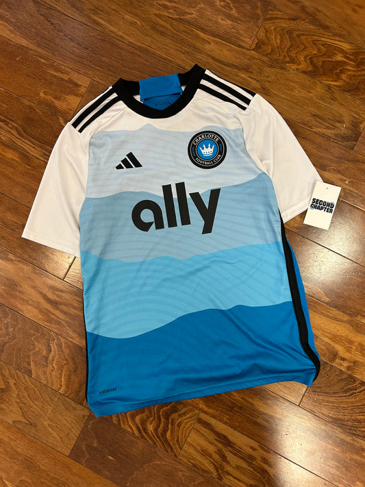 Charlotte FC Ally Youth Home 2022-24 Kit (Youth L)