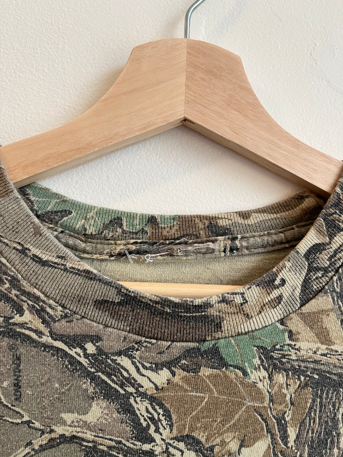 00s Walls Camo Pocket Tee (L)