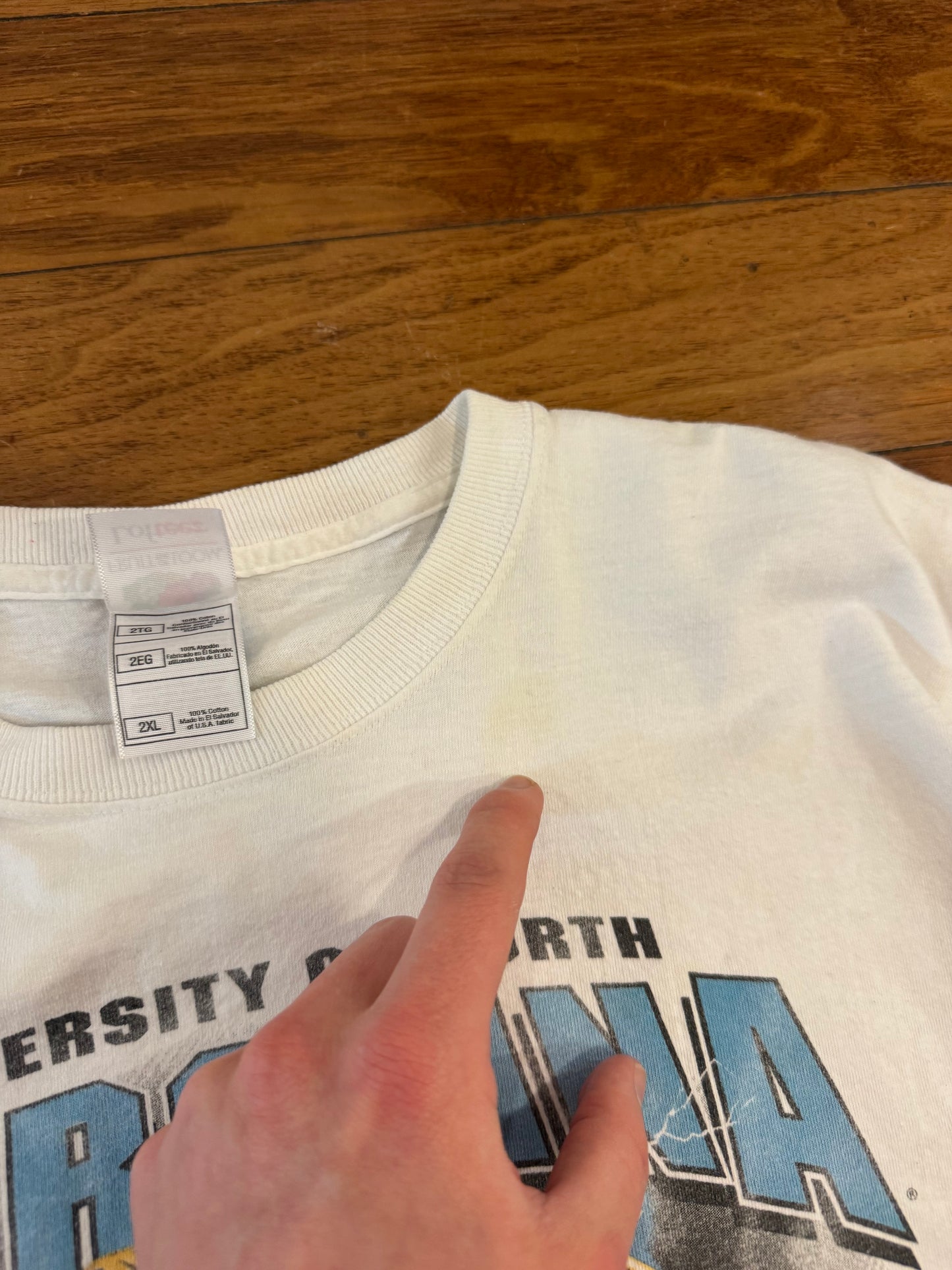 2005 UNC National Champs Lightning Rings Graphic Tee (XXL)