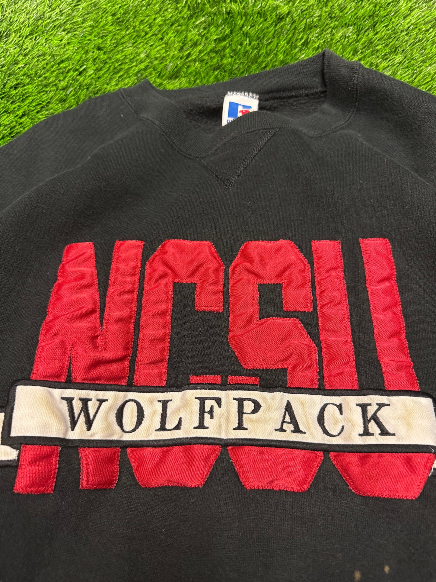 90s NC State University (NCSU) Embroidered Russell Athletics Vintage Crewneck (XXL)