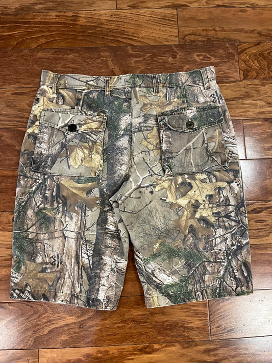 00s Realtree Faded Camo Shorts (34)