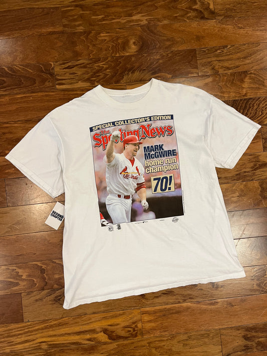 1998 St. Louis Cardinals Mark McGwire Newspaper Tee (XL)