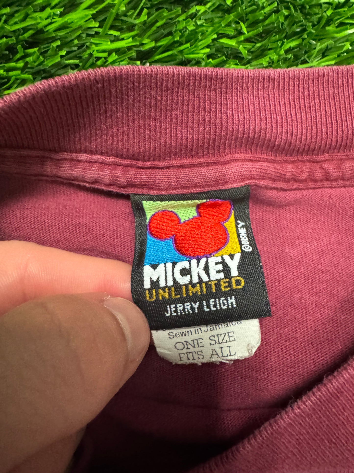 90s Mickey Snowflake Graphic Vintage Tee (XL)