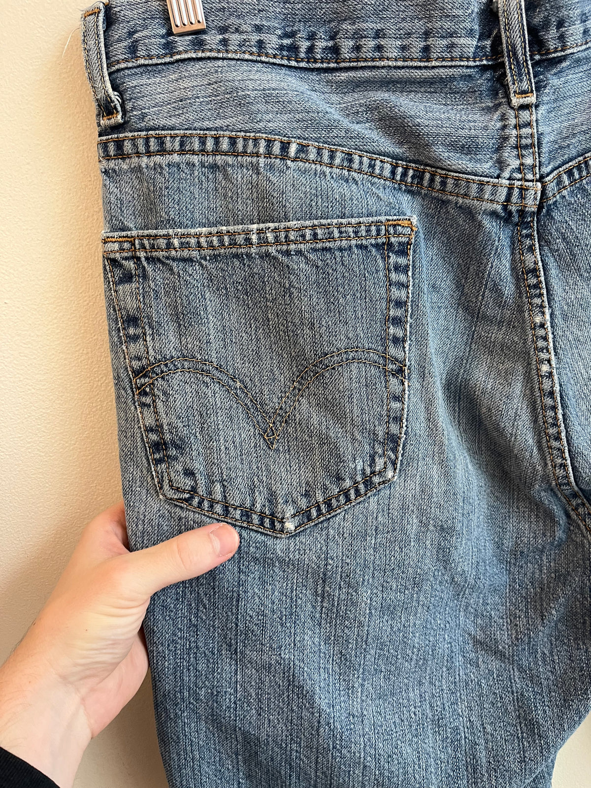 2006 Levi's 505 Distressed Jean Shorts (36)