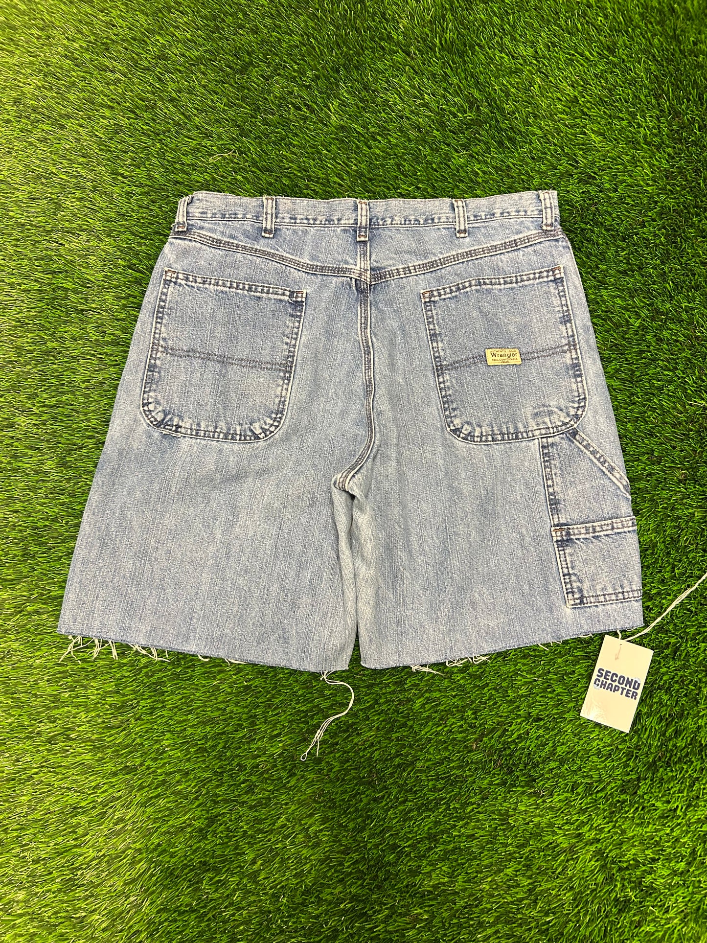00s Wrangler Workwear Carpenter Frayed Cut Shorts (34)