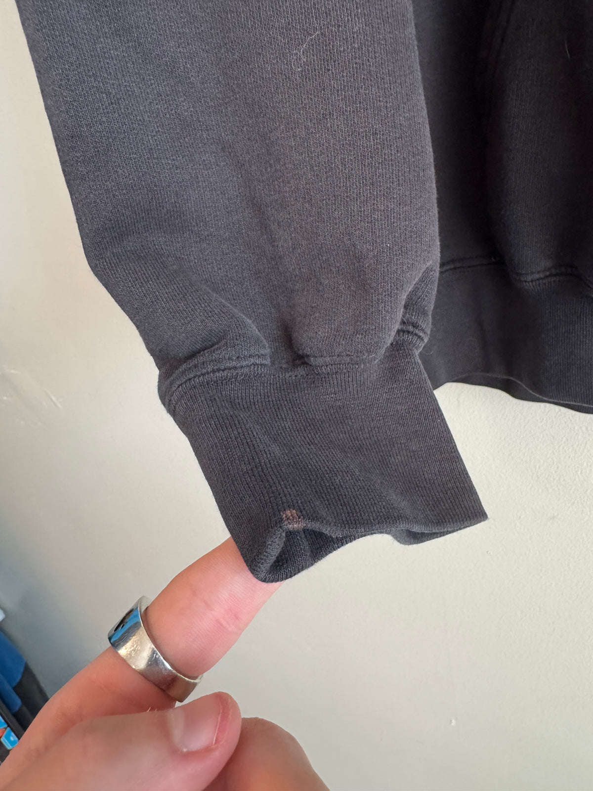 00s Oakland Raiders Faded NFL Hoodie (M)