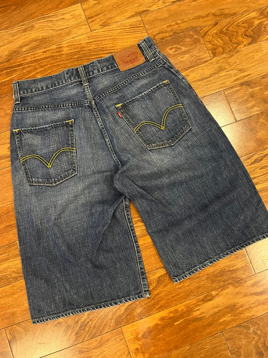 2011 Levi's 579 Baggy Shorts (34)