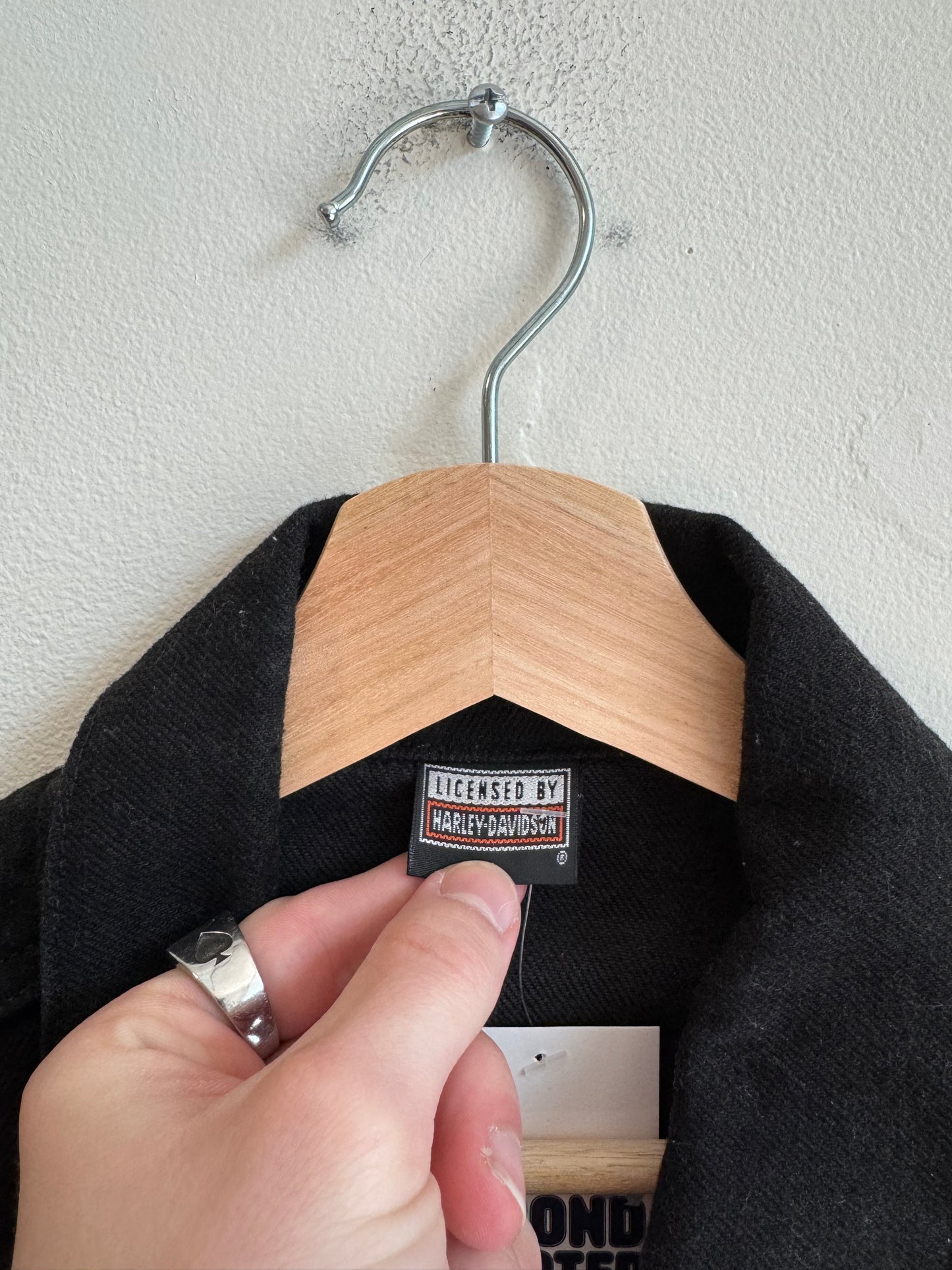 00s Harley Davidson Cafe New York Black Denim Jacket (L)