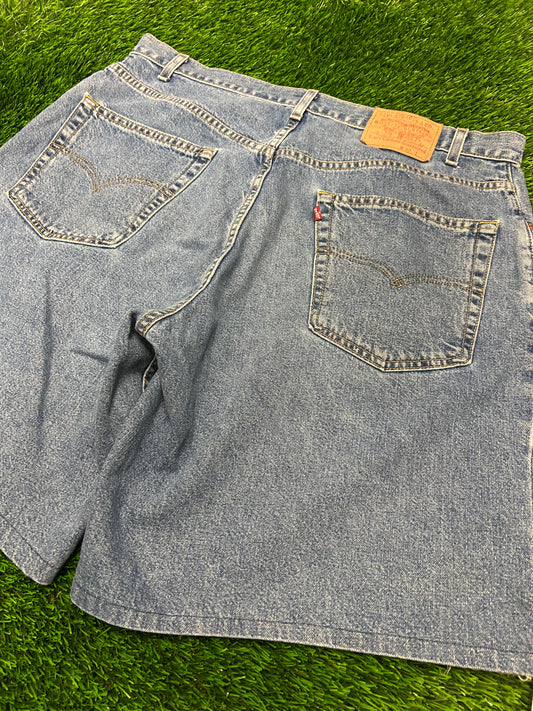 1998 Vintage Levi's Baggy Fit Blue Jean Shorts (38)