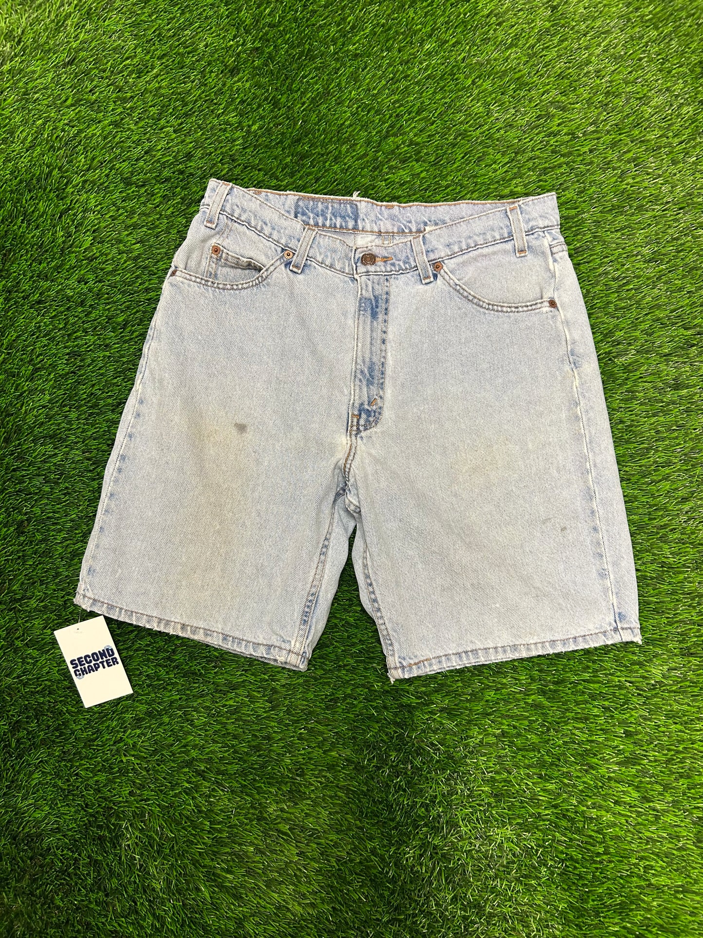 1996 Vintage Levi's 550 Light Blue Distressed Jean Shorts (34)