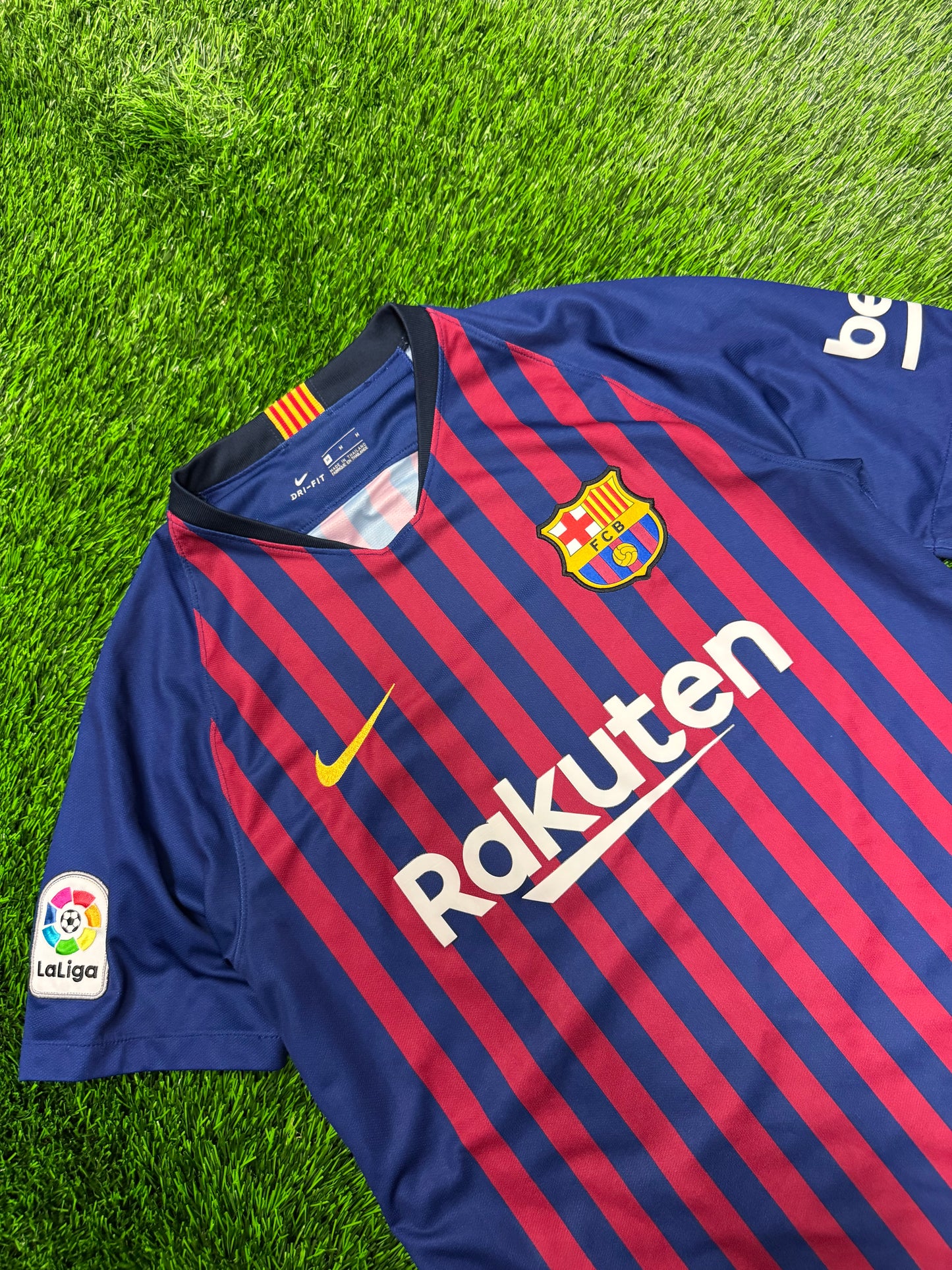 Nike FC Barcelona Lionel Messi #10 2018 Home Kit Jersey (M)