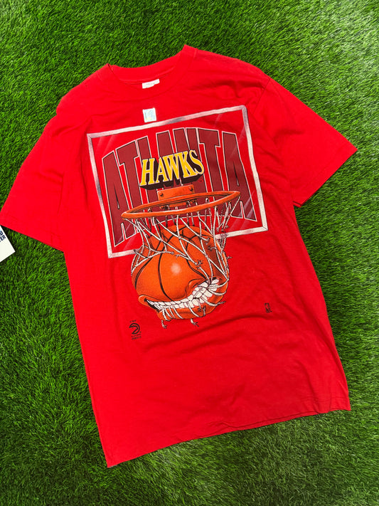 90s Atlanta Hawks Big Graphic Basketball Net Vintage NBA Tee (L)
