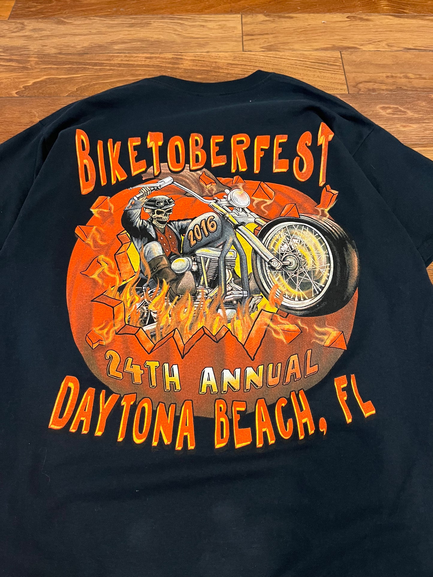 2016 Biketober Fest Halloween Graphic Tee (L)