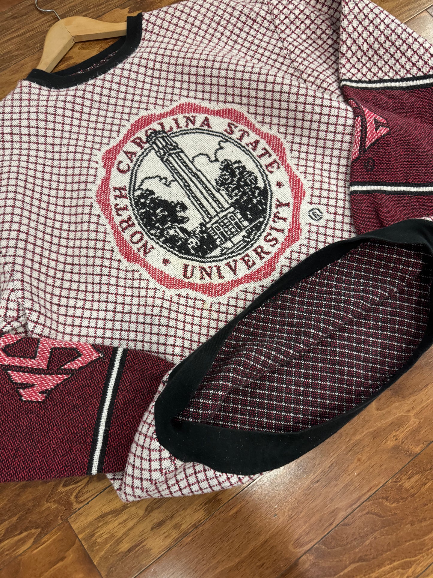 80s NC State University (NCSU) Rare Knit Sweater (XL)