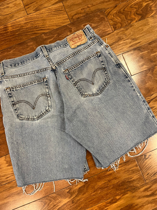 00s Levi's 560 Blue Shorts (34)