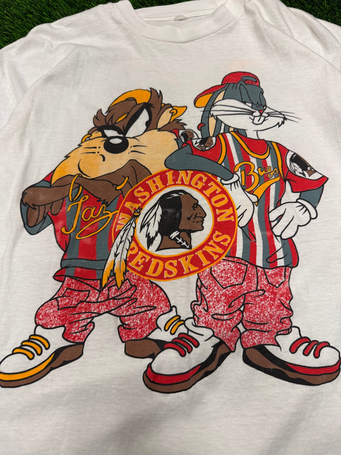 90s Washington Redskins Looney Tunes Taz & Bugs Tee (L)