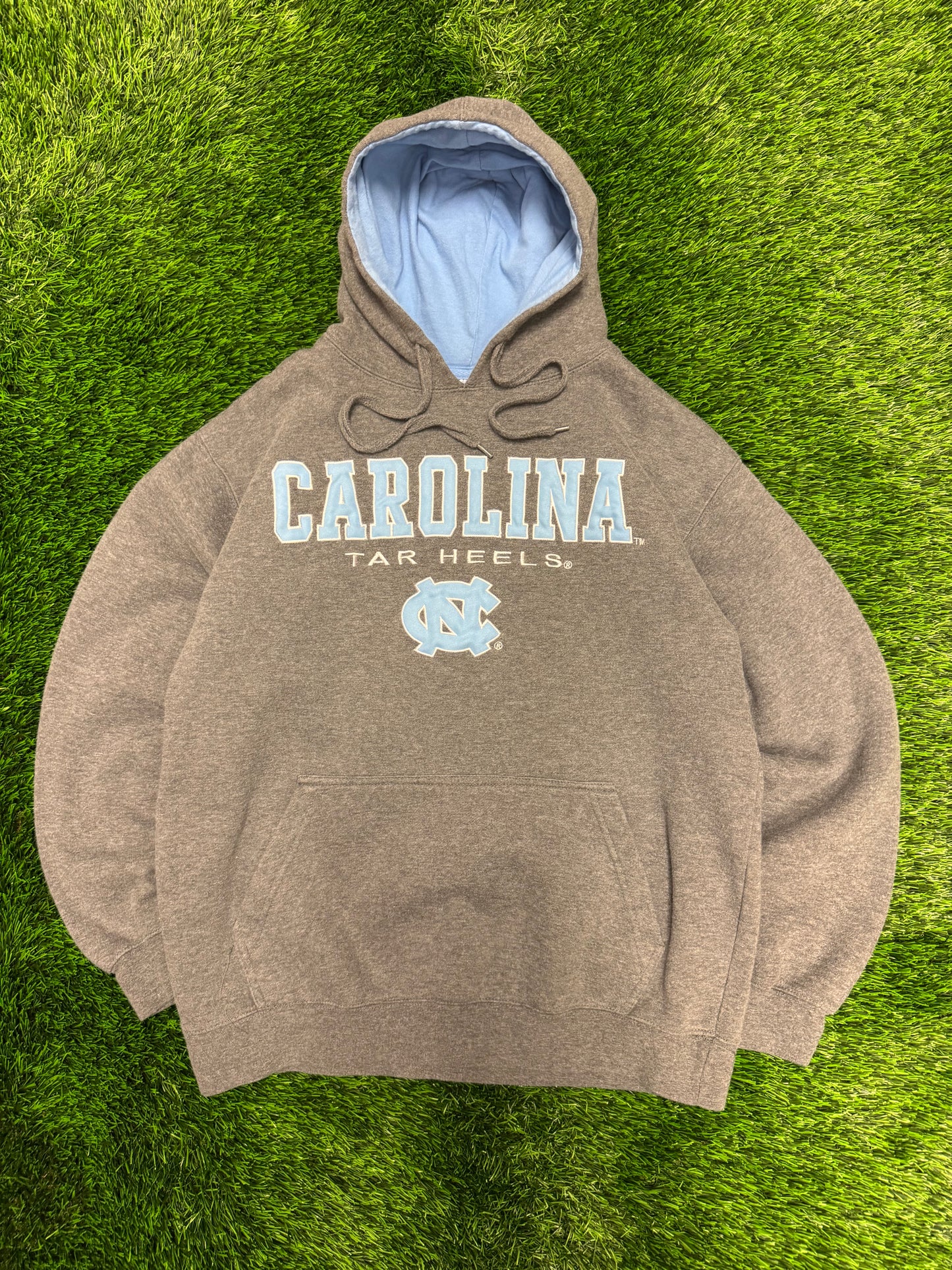 00s University Of North Carolina (UNC) Embroidered Vintage Hoodie (M)