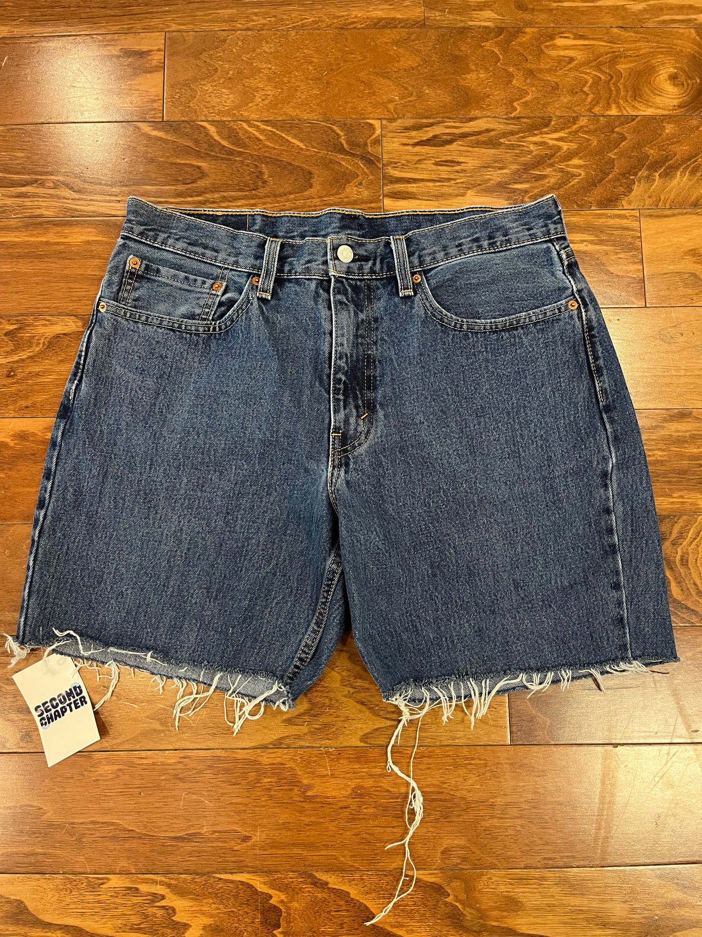 00s Levi's 550 Dark Blue Cut Offs (34)