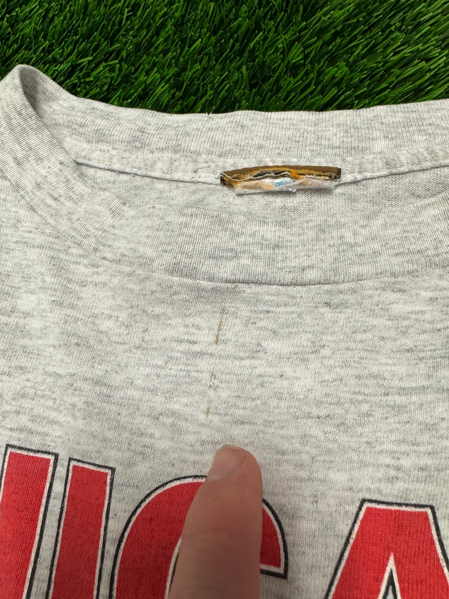 90s Chicago Bulls Breakthrough Nutmeg NBA Tee (XL)