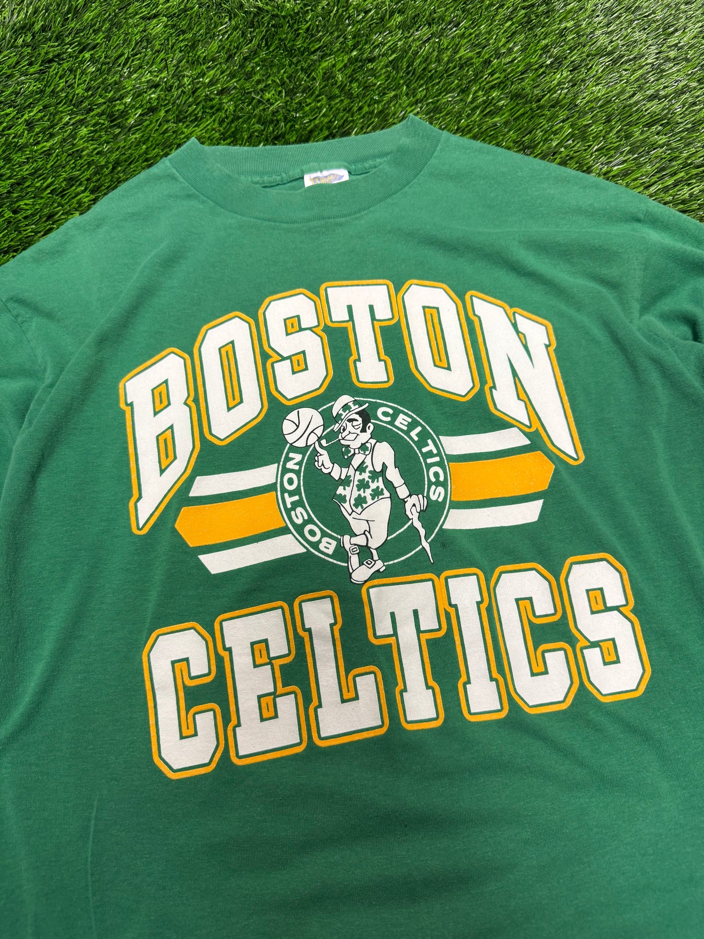 90s Boston Celtics Spell Out Green Vintage Tee (L)