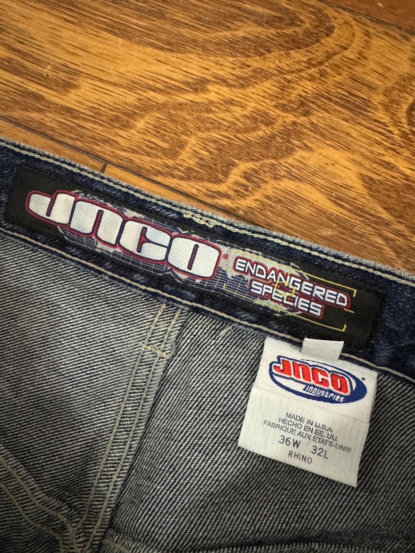00s JNCO Rhino Endangered Species Baggy Jeans 26" Opening (36 x 32)