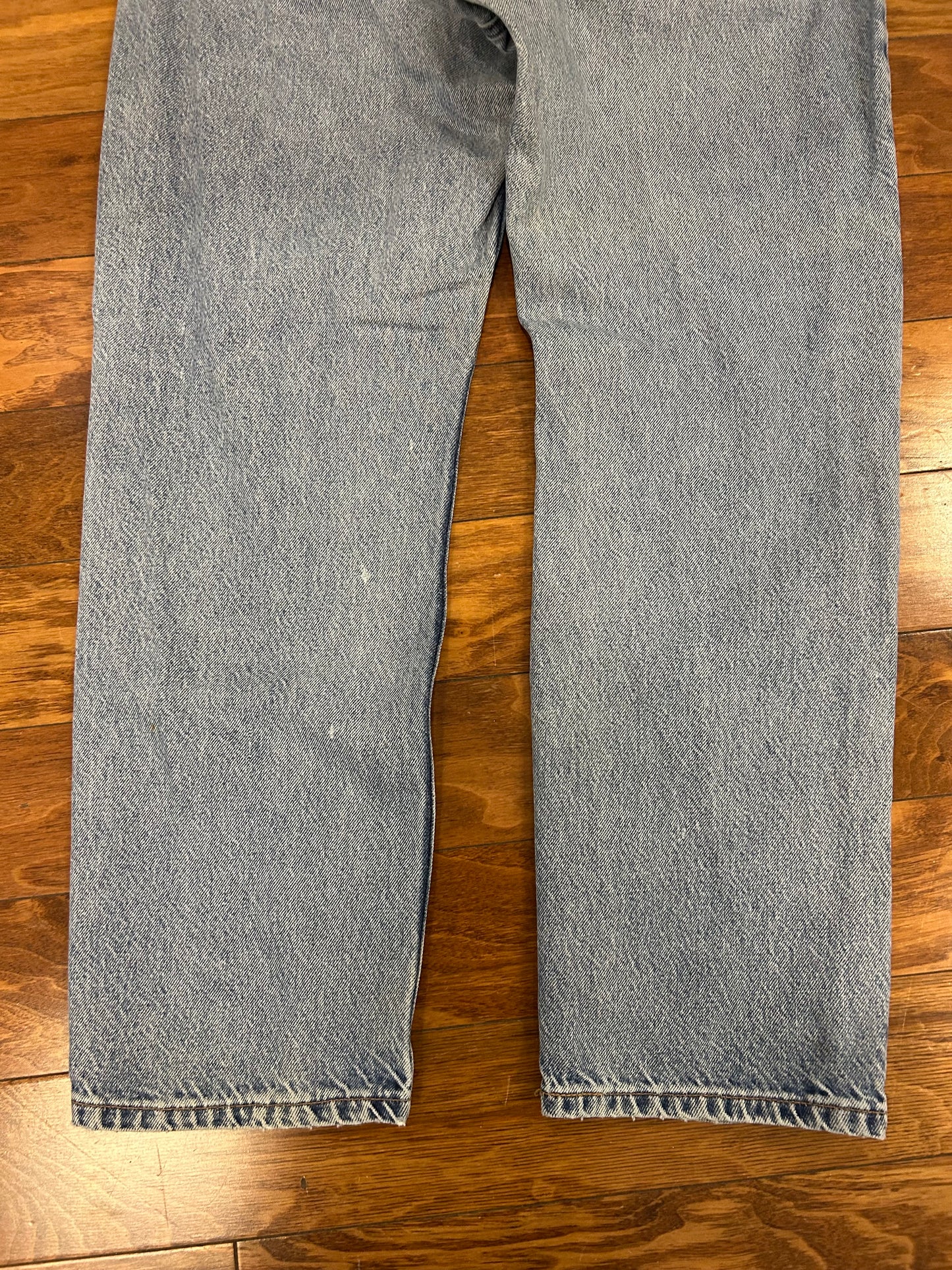 1997 Levi's 505 Orange Tab Distressed Light Wash Jeans (36 x 30)