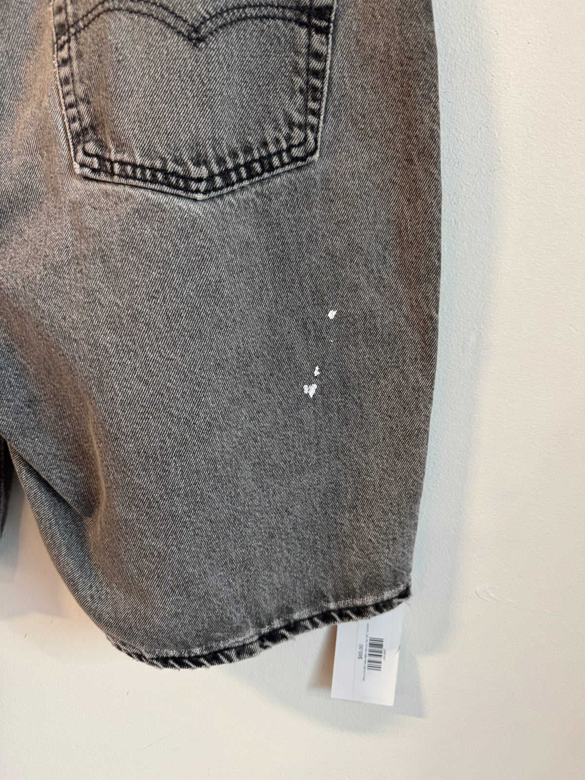 90s Levi's 560 Faded Black Jean Shorts (37)