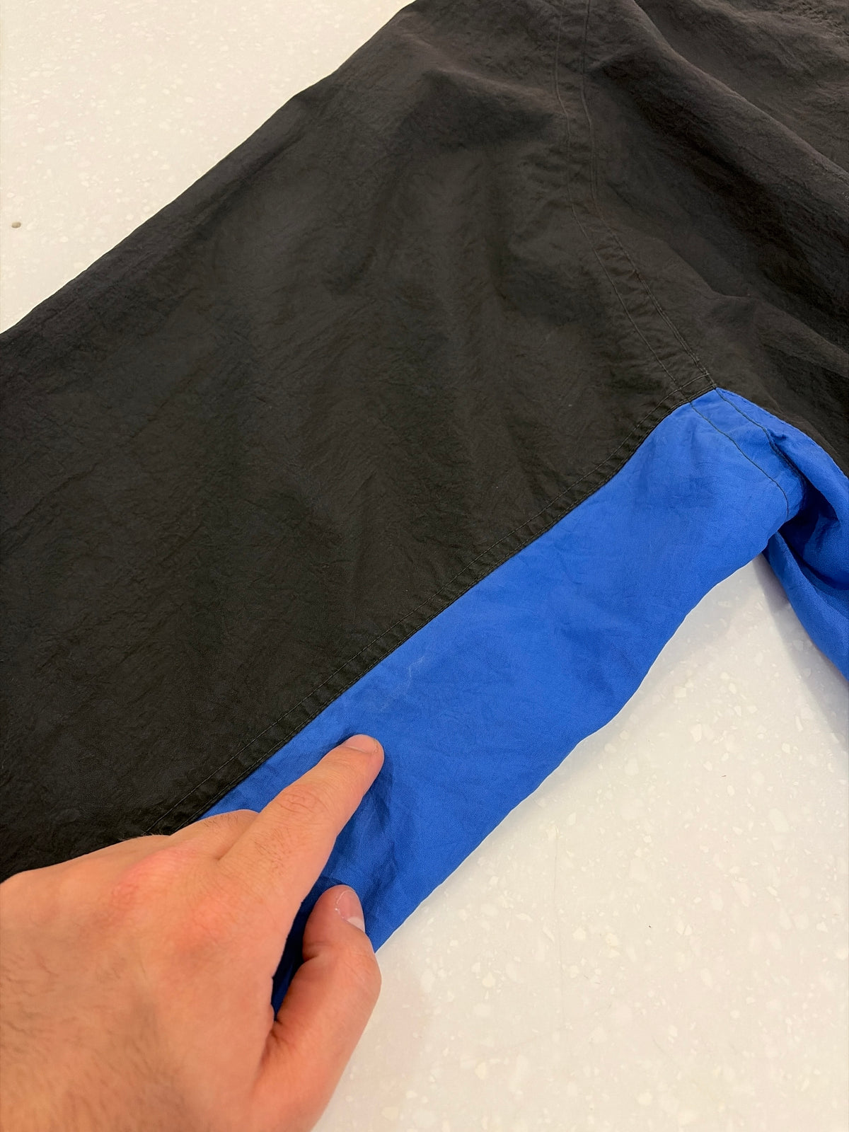 90s Nike Center Swoosh Black & Blue Windbreaker (XL)