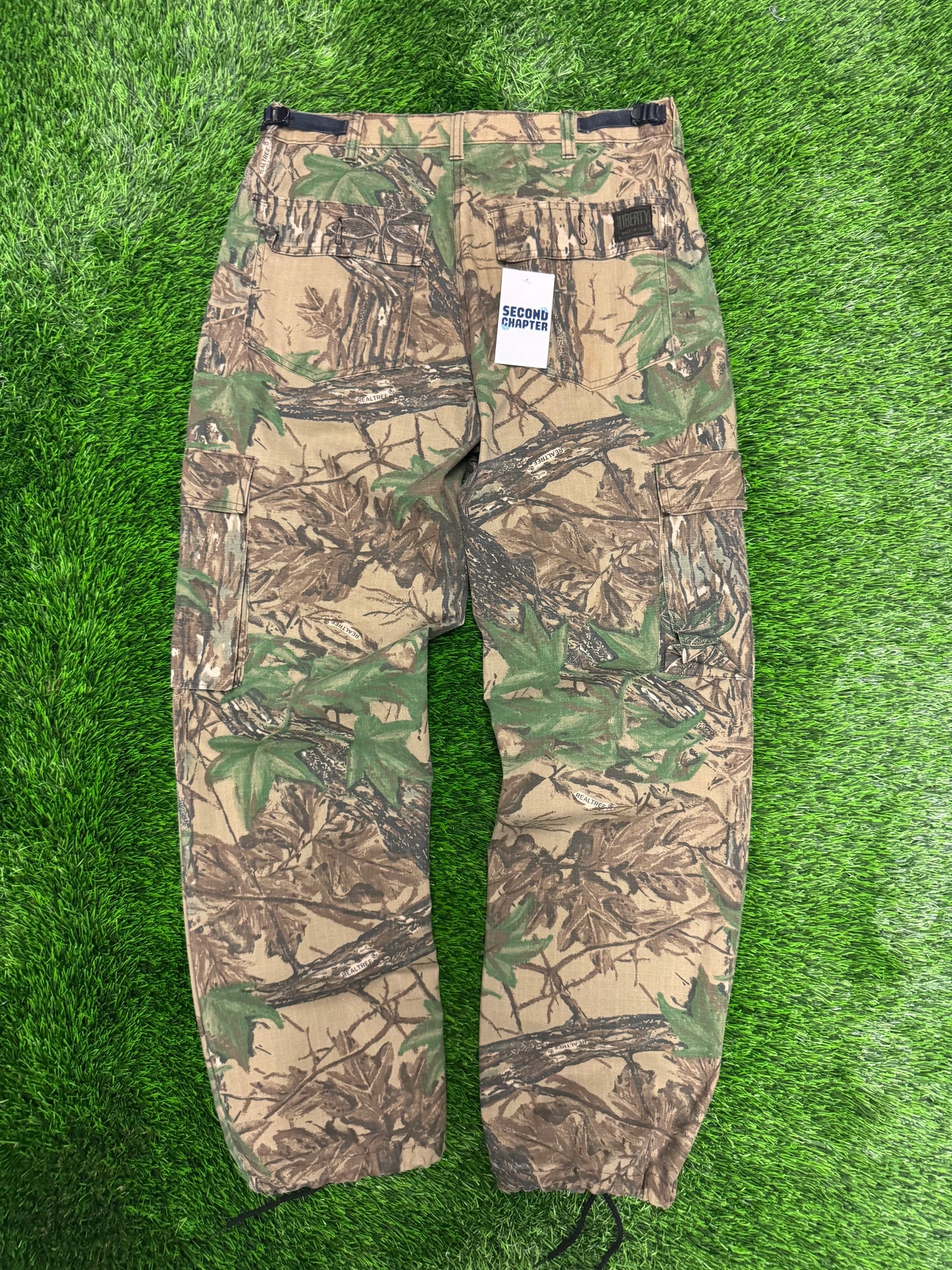 90s Vintage Liberty Camo Cargo Pants (36 x 32)