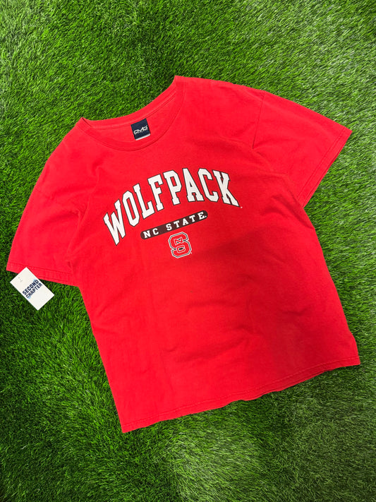 00s NC State University (NCSU) Essential Wolfpack Tee (L)