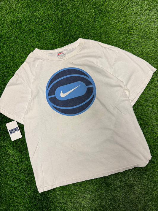 90s Team Nike UNC Colorway Basketball Center Swoosh Boxy Tee (M)