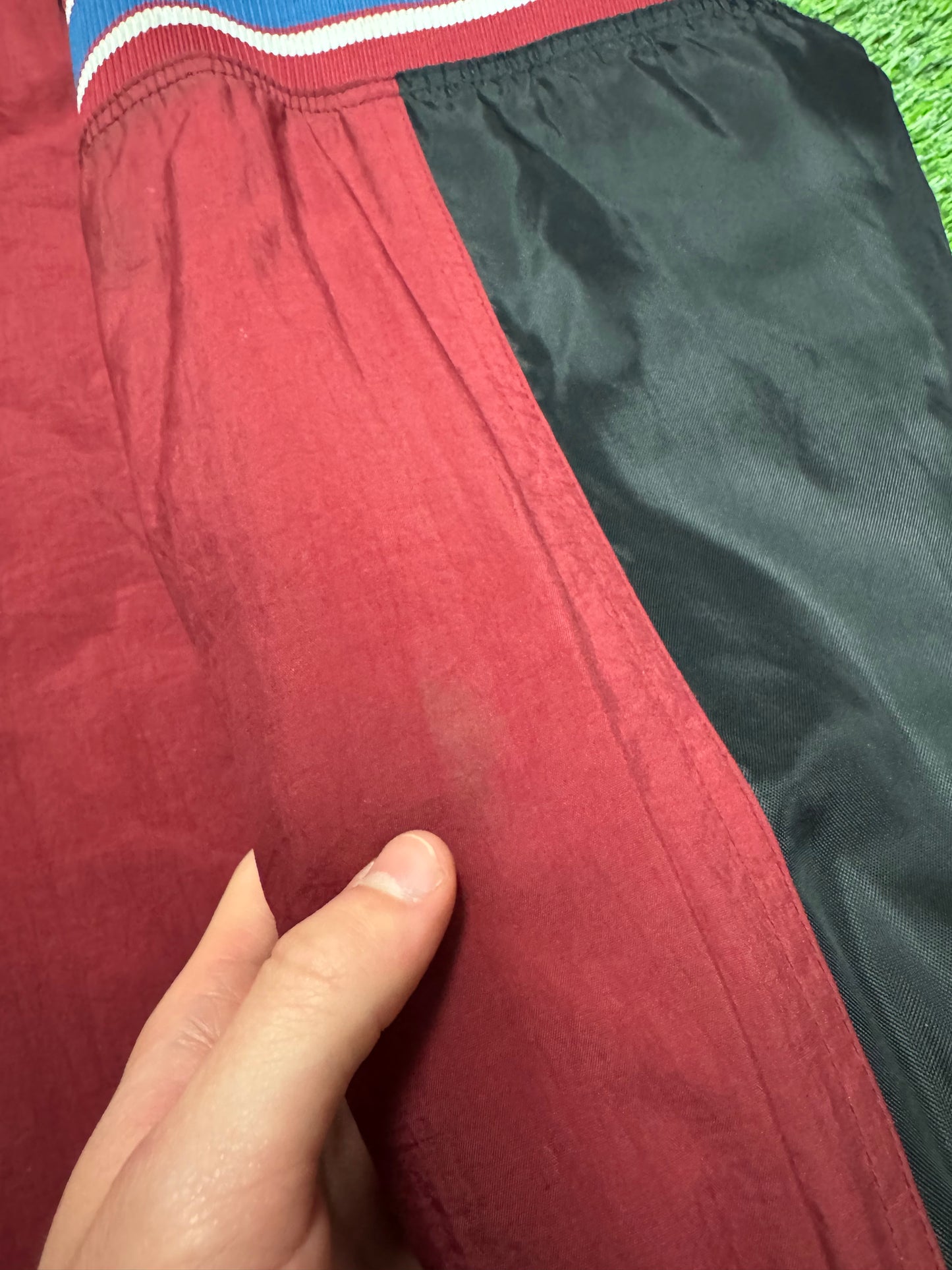 90s Colorado Avalanche Vintage NHL Starter Puffer Jacket (XL)