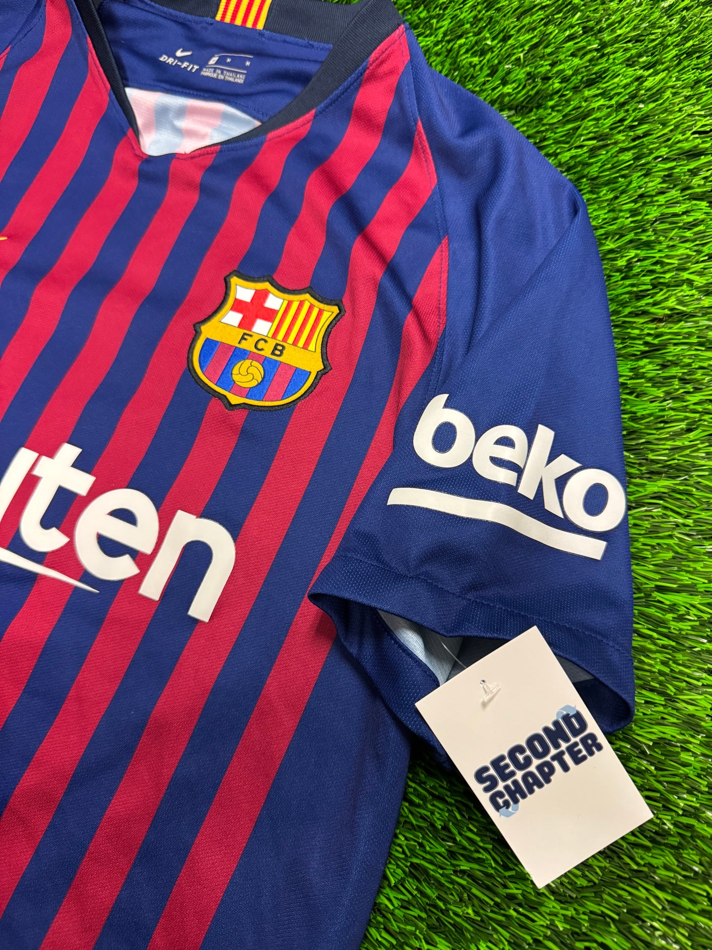 Nike FC Barcelona Lionel Messi #10 2018 Home Kit Jersey (M)