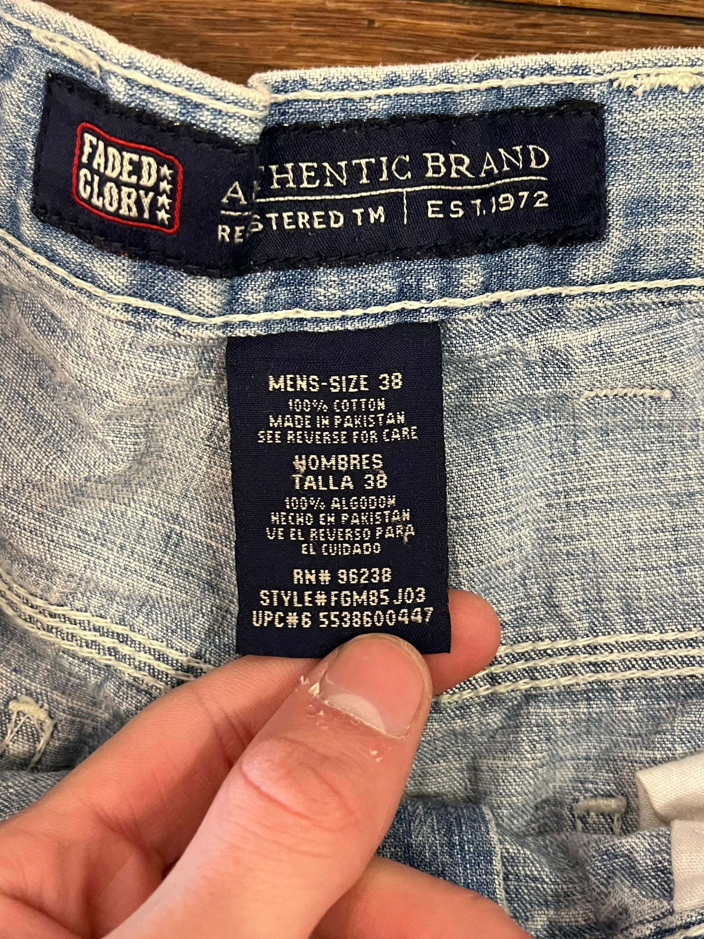 00s Faded Glory Light Wash Jean Shorts (38)