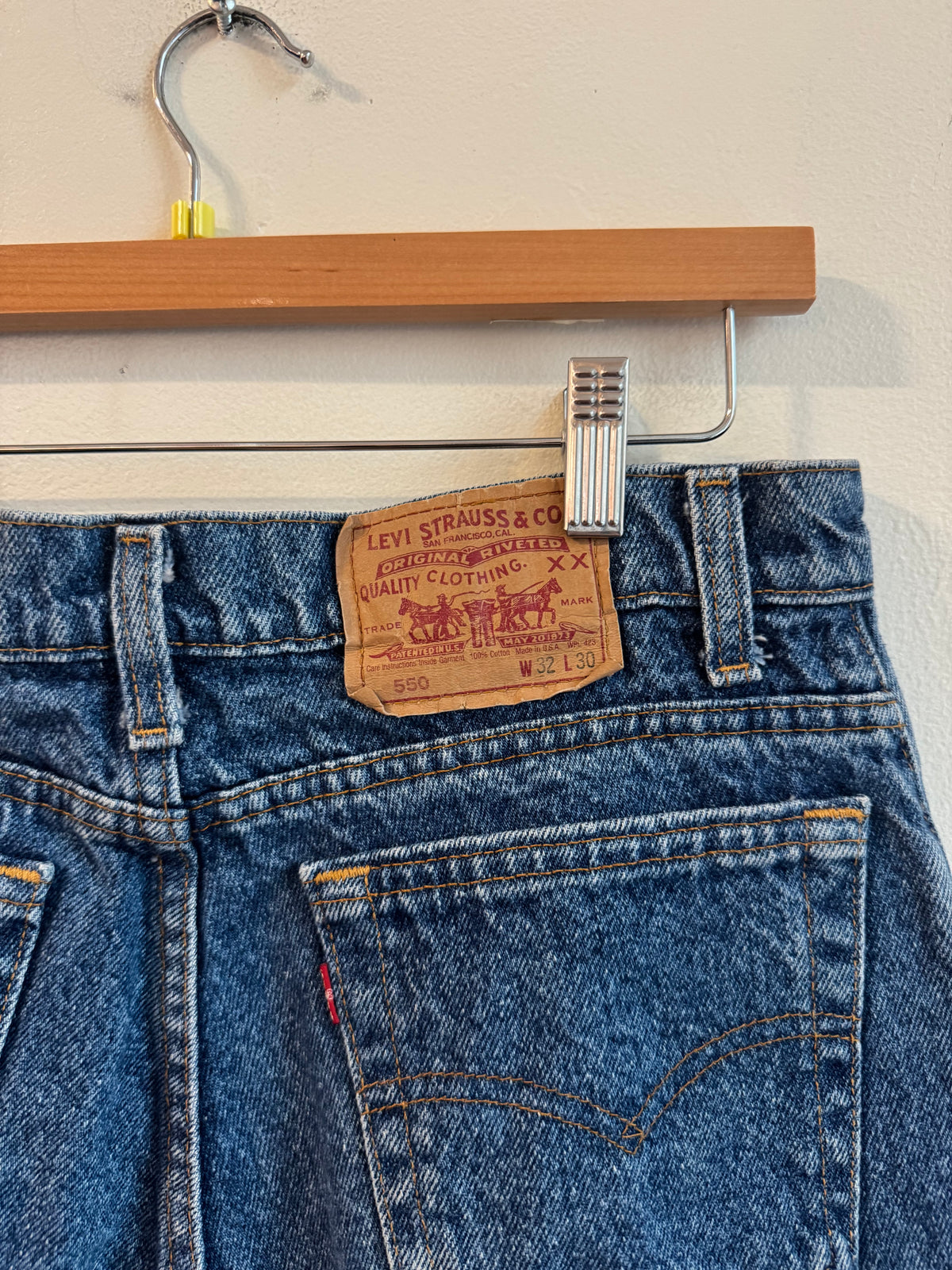 90s Levi's 550 XX Dark Wash Shorts (32)