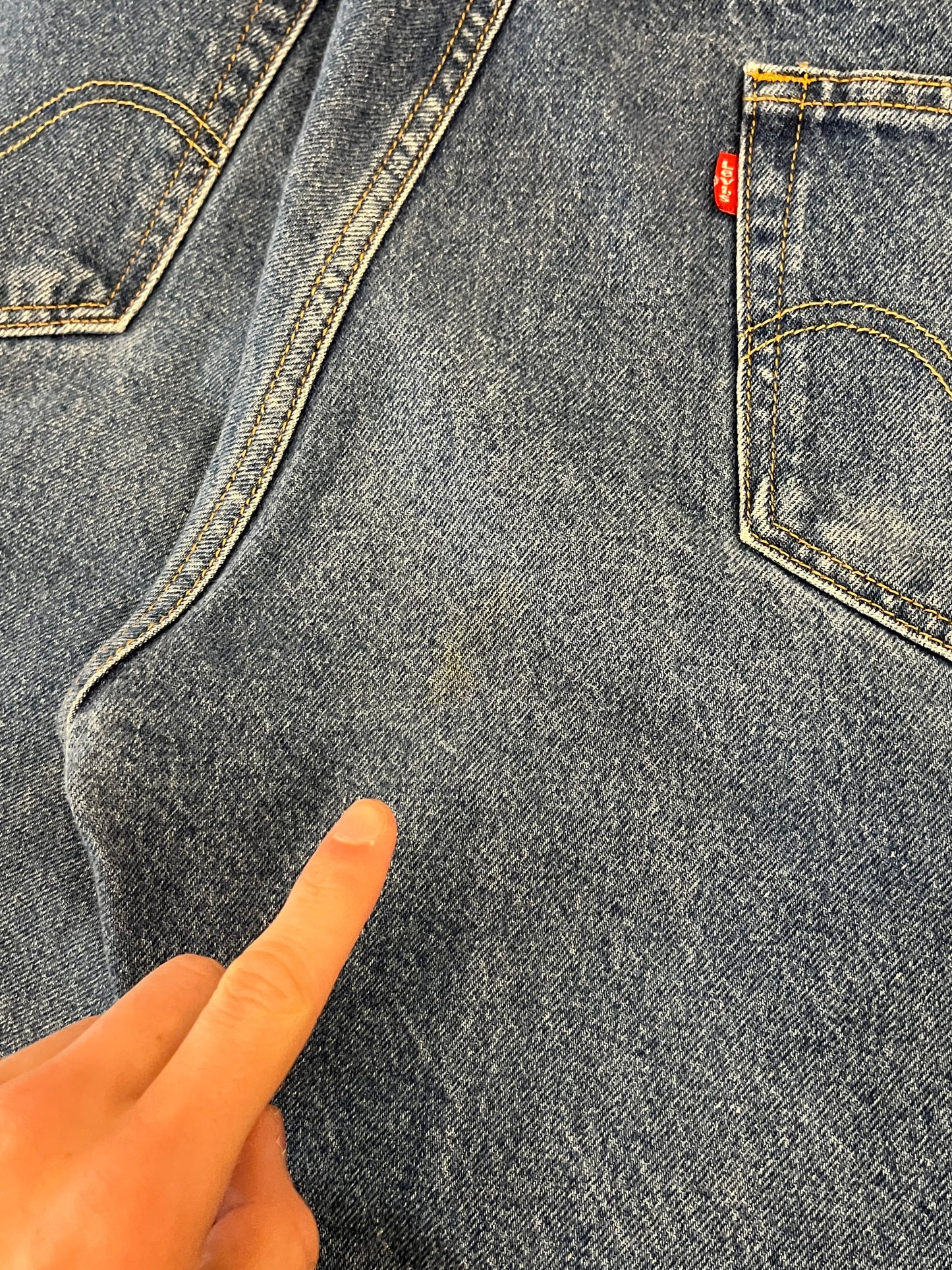 00s Levi's 505 Dark Wash Jean Shorts (36)