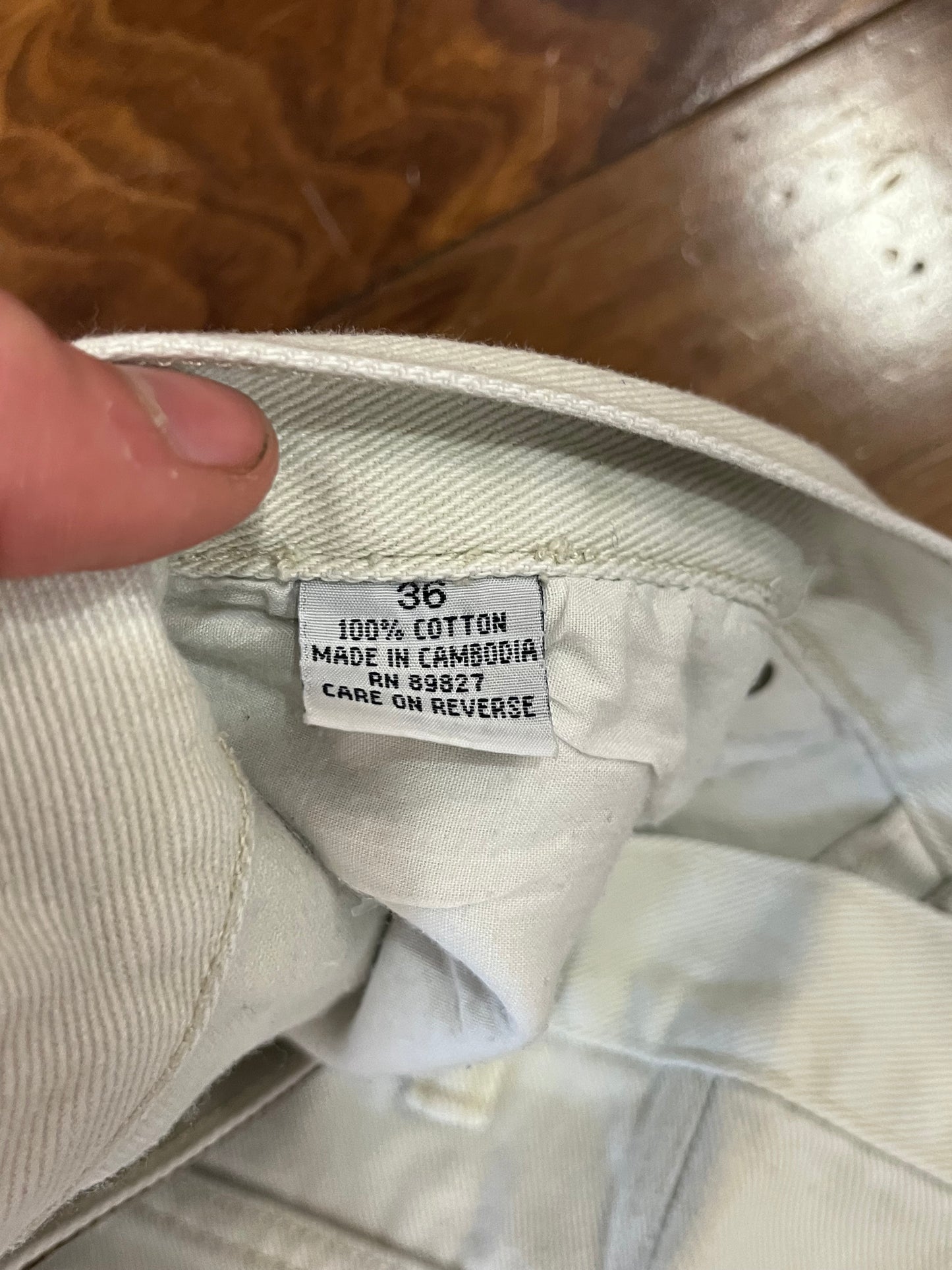 00s Cool Blues Tan Carpenter Shorts (36)