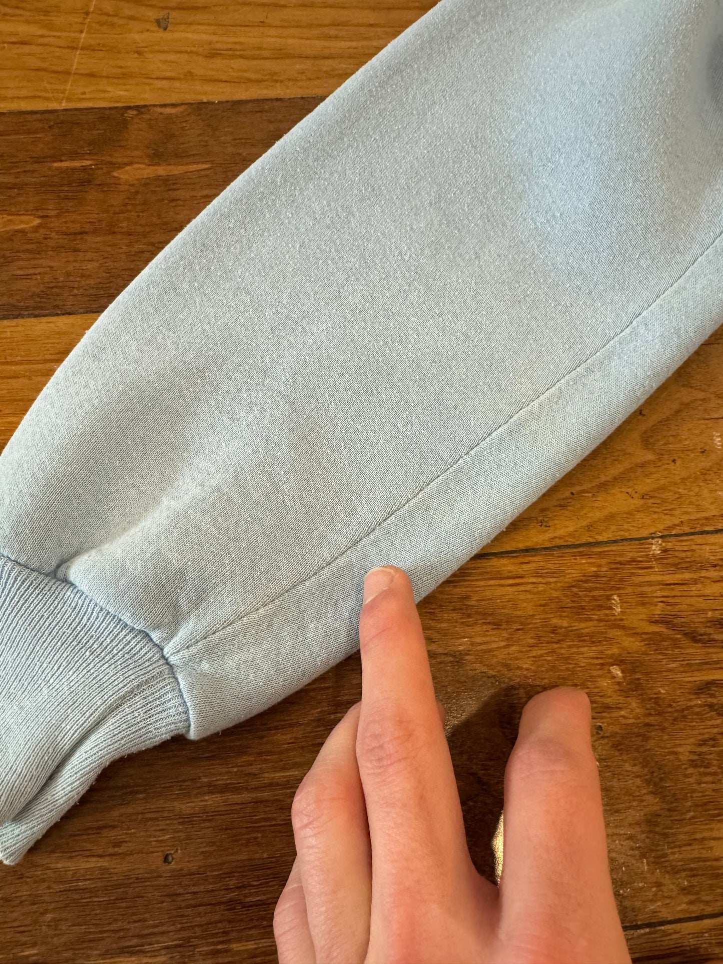 90s UNC Faded Russell Crewneck (M)