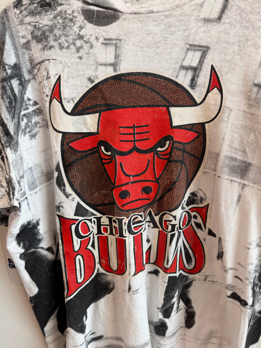 1990s Chicago Bulls Street Basketball Graphic AOP Tee (L)